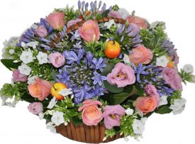סידור פרחים עגול בצבע סגול ולבן
